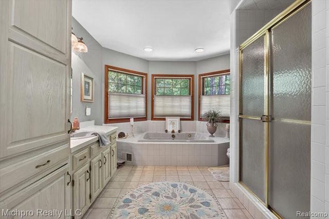 670 Green Creek Lane, Oxford, MI 48371
