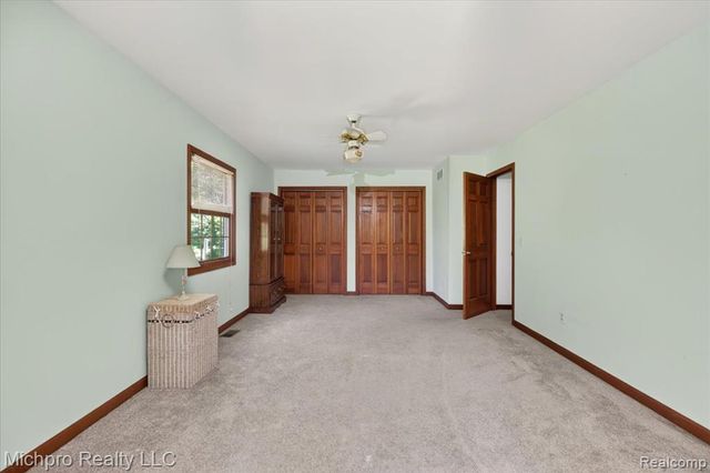 670 Green Creek Lane, Oxford, MI 48371