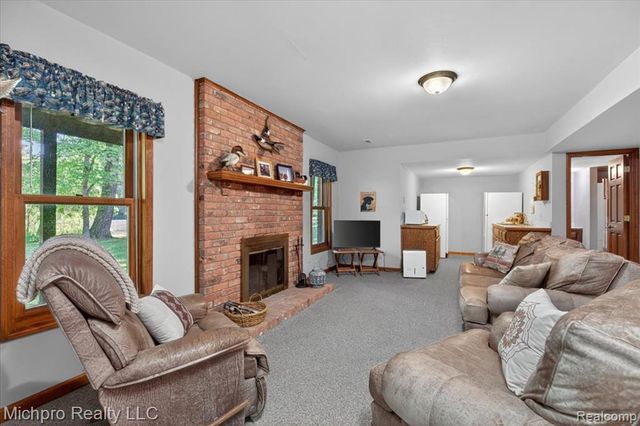 670 Green Creek Lane, Oxford, MI 48371