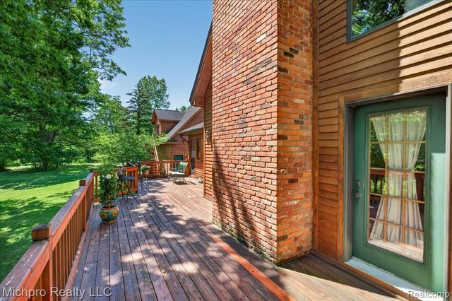 670 Green Creek Lane, Oxford, MI 48371