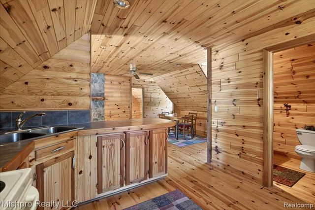 670 Green Creek Lane, Oxford, MI 48371