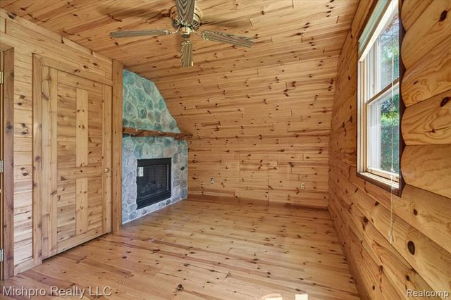 670 Green Creek Lane, Oxford, MI 48371