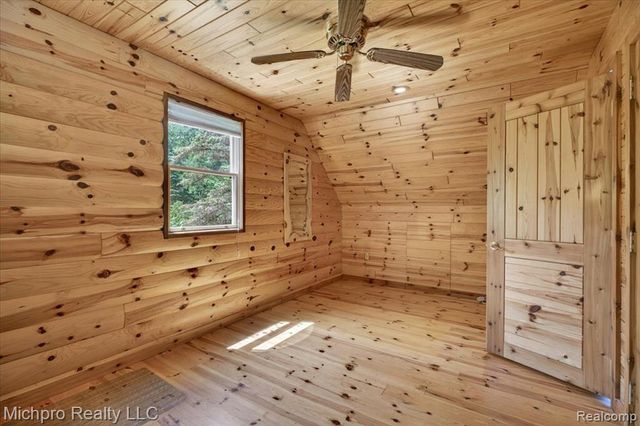670 Green Creek Lane, Oxford, MI 48371