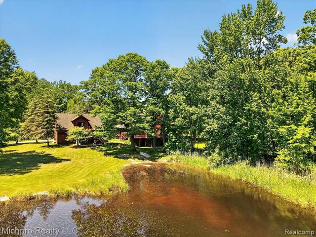 670 Green Creek Lane, Oxford, MI 48371