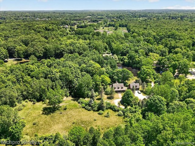670 Green Creek Lane, Oxford, MI 48371