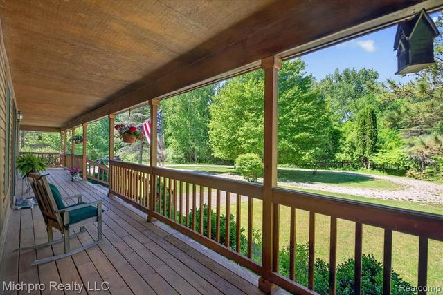 670 Green Creek Lane, Oxford, MI 48371