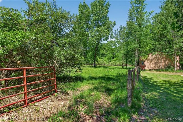 670 Green Creek Lane, Oxford, MI 48371