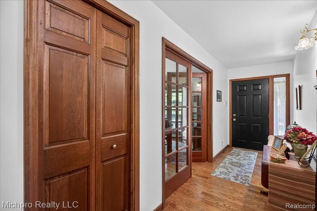 670 Green Creek Lane, Oxford, MI 48371