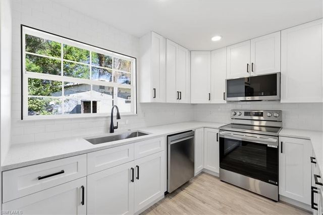 137 Dow LN, North Fort Myers, FL 33917