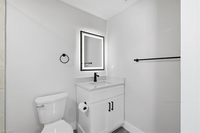 137 Dow LN, North Fort Myers, FL 33917