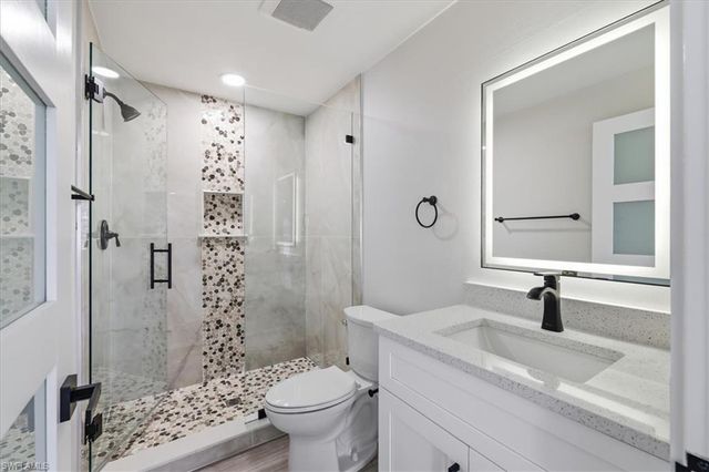 137 Dow LN, North Fort Myers, FL 33917