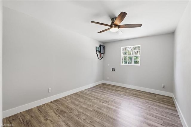 137 Dow LN, North Fort Myers, FL 33917