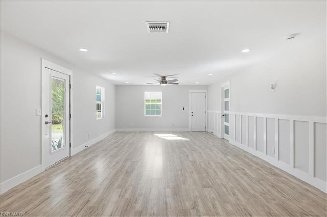 137 Dow LN, North Fort Myers, FL 33917