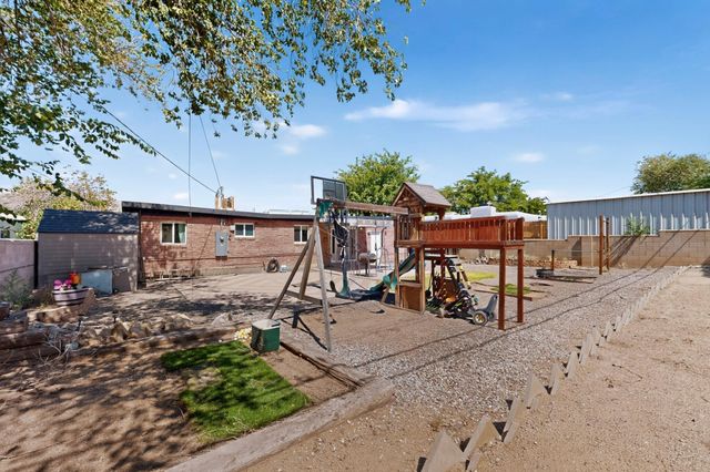 1108 Dorothy Street NE, Albuquerque, NM 87112