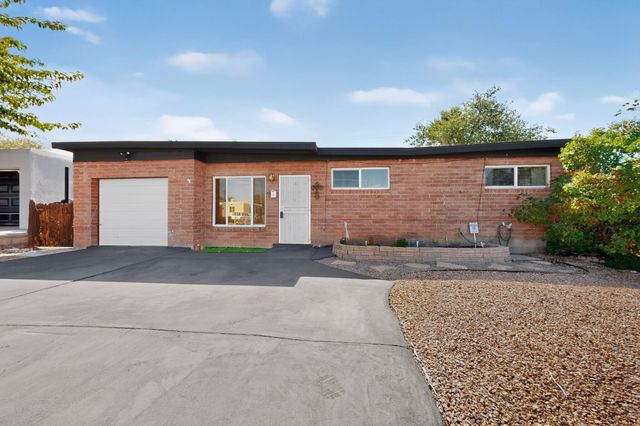 1108 Dorothy Street NE, Albuquerque, NM 87112