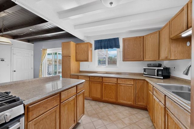 1108 Dorothy Street NE, Albuquerque, NM 87112