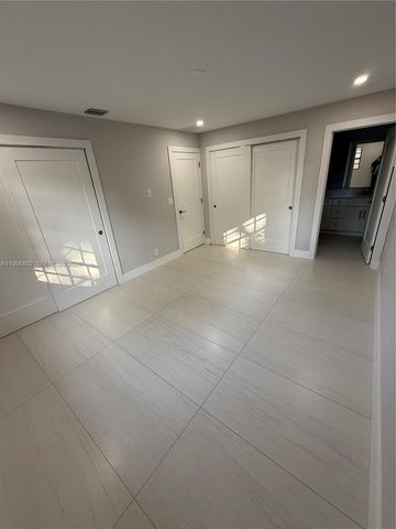 8772 SW 143rd St 8772, Palmetto Bay, FL 33176