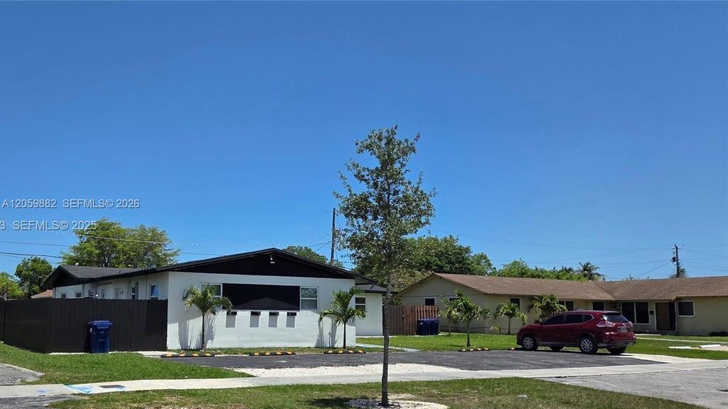 22025 SW 117th Avenue 2, Miami, FL 33170