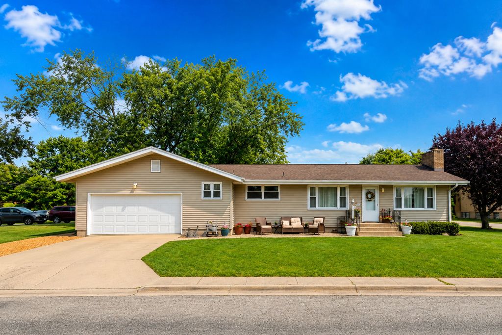 395 S Michigan Avenue, Bradley, IL 60915