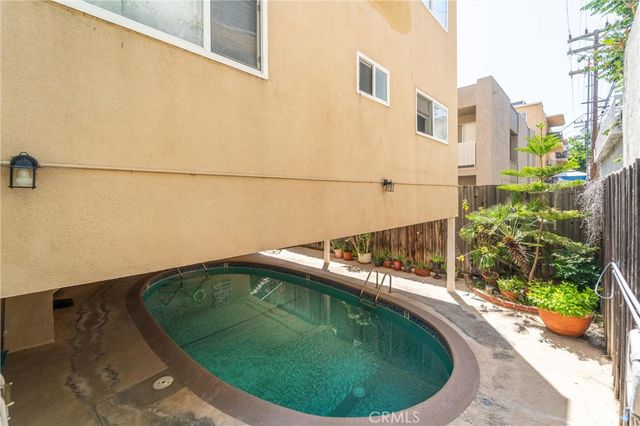 551 W Stocker Street 3, Glendale, CA 91202