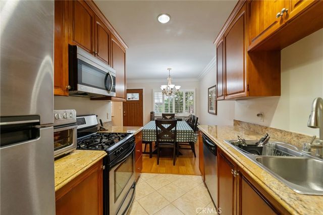 551 W Stocker Street 3, Glendale, CA 91202