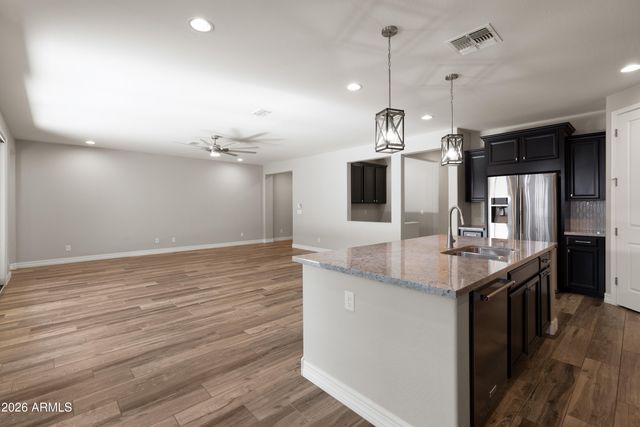 3019 W TUMBLEWEED Drive, Phoenix, AZ 85085