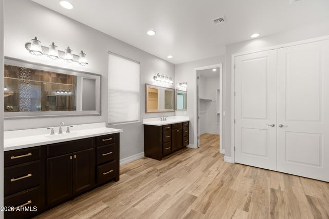 3019 W TUMBLEWEED Drive, Phoenix, AZ 85085