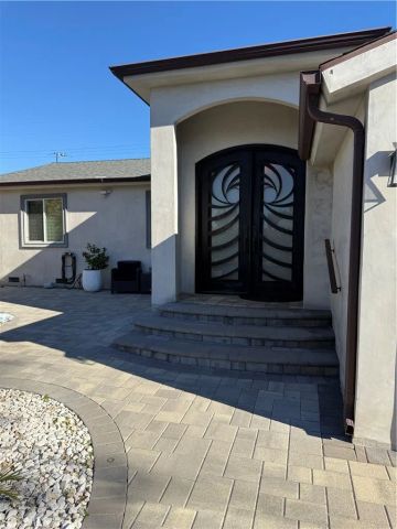 8126 Matilija, Panorama City, CA 91402