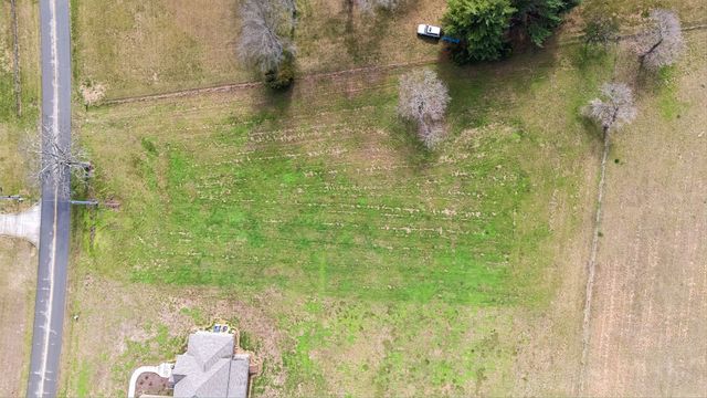 760 N Russell St, Portland, TN 37148