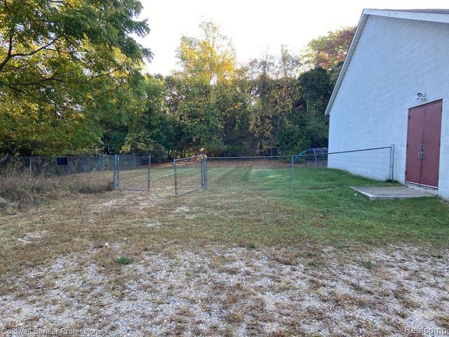 1284 Turrill Road, Lapeer, MI 48446