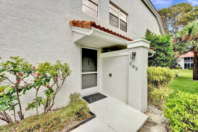 7669 Springwater Place 202, Boynton Beach, FL 33437