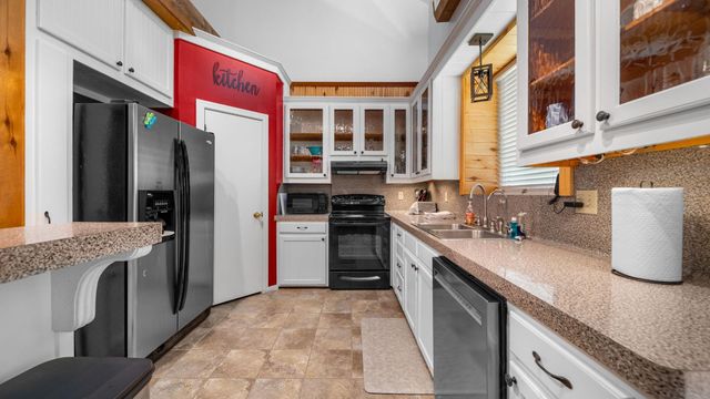 11400 Highcrest Drive, Conroe, TX 77303