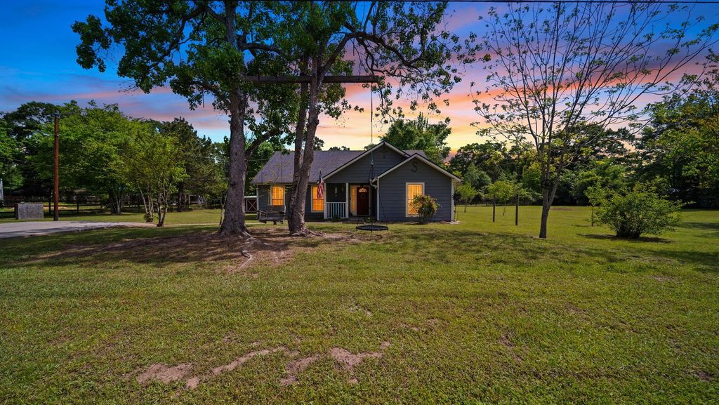 11400 Highcrest Drive, Conroe, TX 77303
