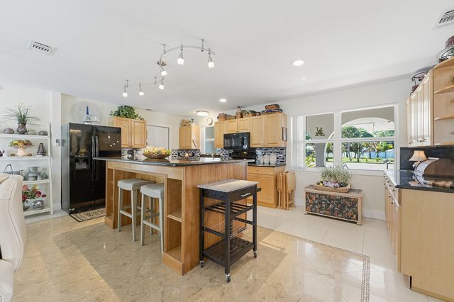 1100 Fleetwood Lane, Fort Pierce, FL 34982