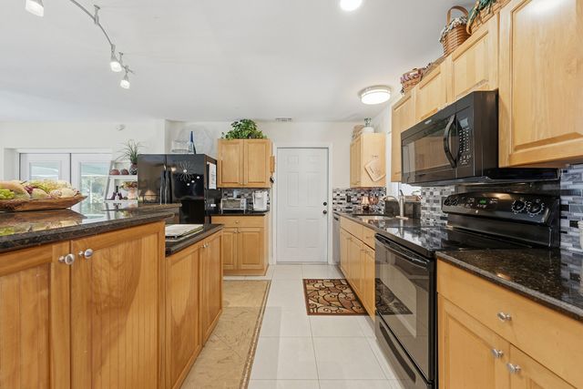 1100 Fleetwood Lane, Fort Pierce, FL 34982