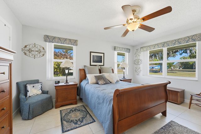 1100 Fleetwood Lane, Fort Pierce, FL 34982