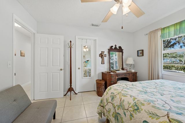 1100 Fleetwood Lane, Fort Pierce, FL 34982