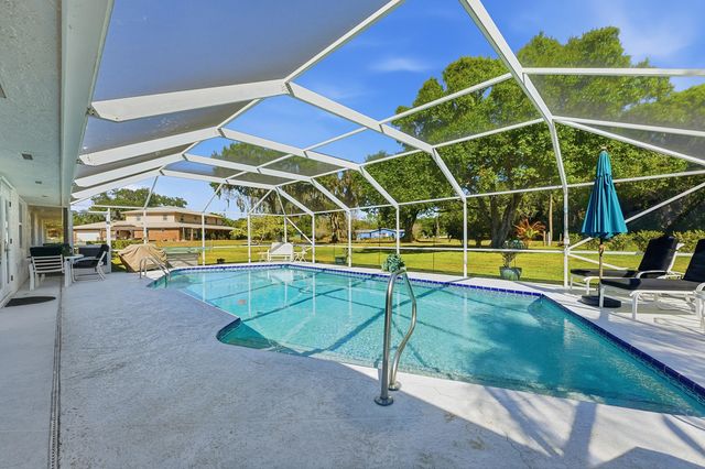 1100 Fleetwood Lane, Fort Pierce, FL 34982