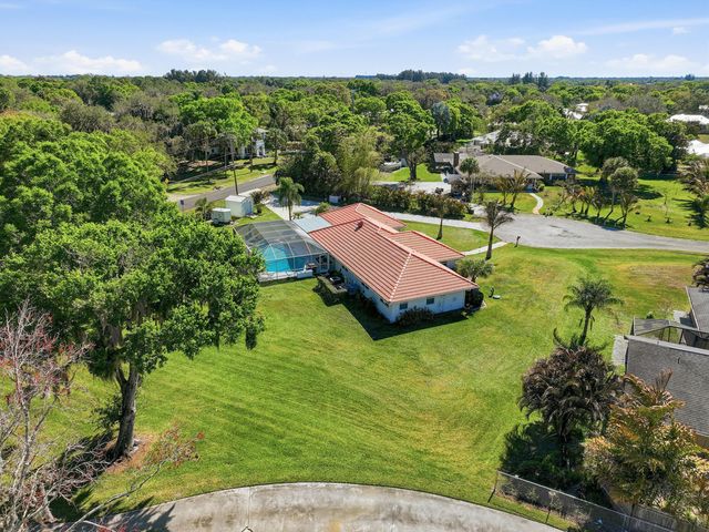 1100 Fleetwood Lane, Fort Pierce, FL 34982