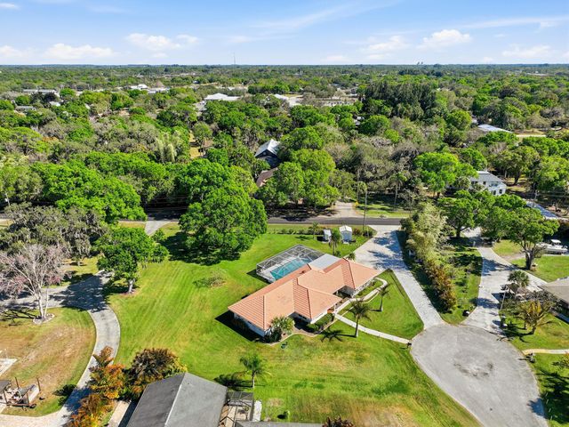 1100 Fleetwood Lane, Fort Pierce, FL 34982