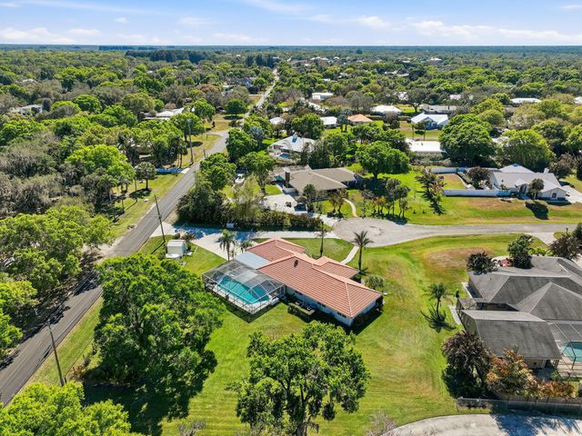 1100 Fleetwood Lane, Fort Pierce, FL 34982