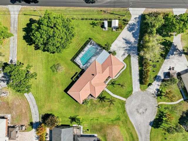 1100 Fleetwood Lane, Fort Pierce, FL 34982