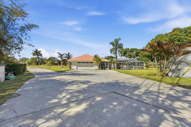 1100 Fleetwood Lane, Fort Pierce, FL 34982