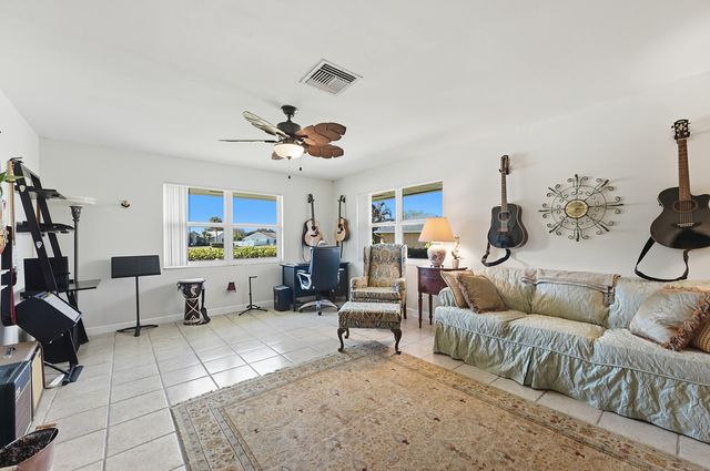 1100 Fleetwood Lane, Fort Pierce, FL 34982