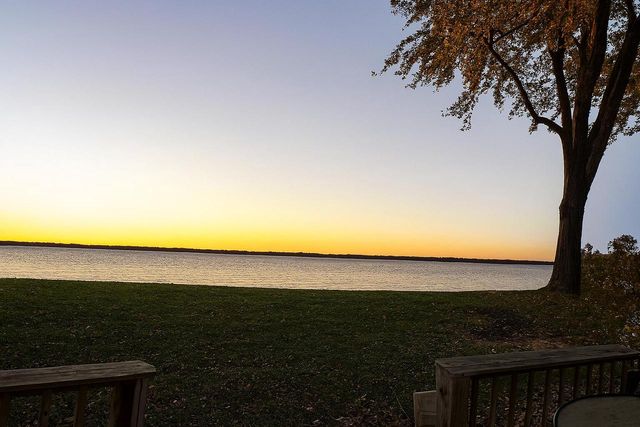 11605 N Lake STREET, Milton, WI 53563