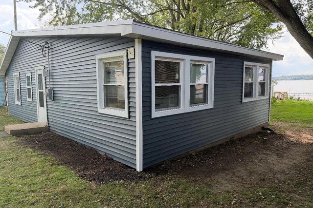 11605 N Lake STREET, Milton, WI 53563