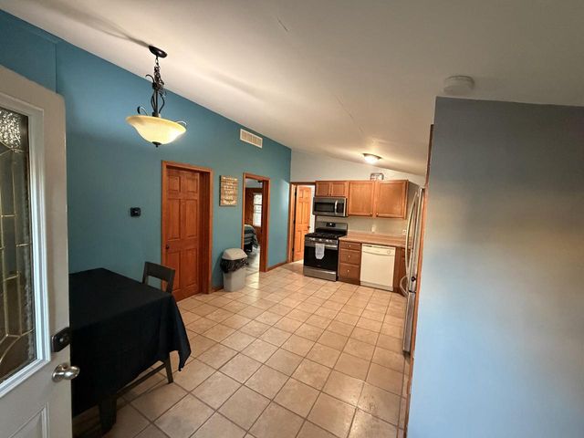 11605 N Lake STREET, Milton, WI 53563