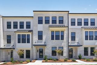 627 Oak Bluff Drive, Cumming, GA 30040