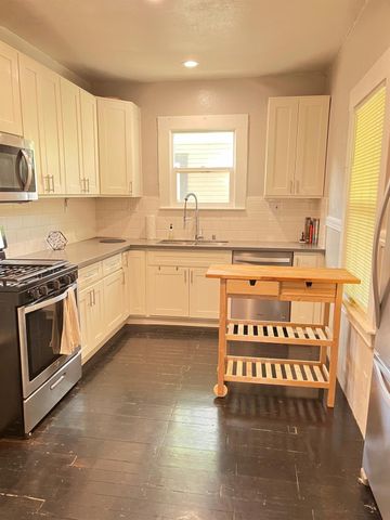 3321 35th St, Sacramento, CA 95817