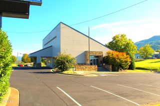 2710 South Roan Street, Johnson City, TN 37601